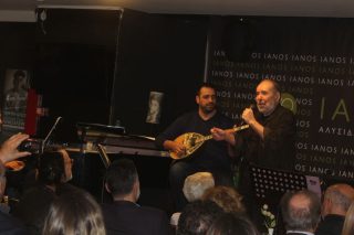 Είναι πολύ ωραίος, βεβαίως, βεβαίως